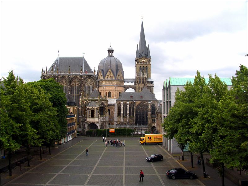 gal/holiday/Germany 2007- Aachen etc/Aachen_Cathedral_from_Rathaus_IMG_5890.jpg